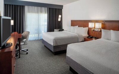 Courtyard by Marriott Memphis East/Park Avenue