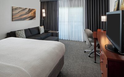 Courtyard by Marriott Memphis East/Park Avenue