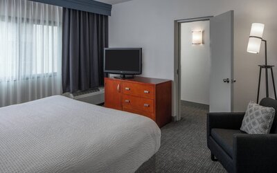 Courtyard by Marriott Memphis East/Park Avenue