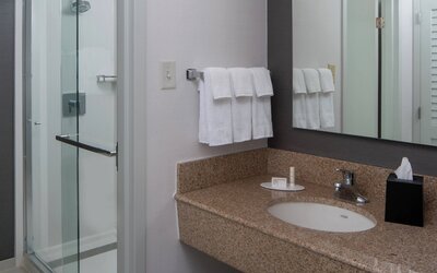 Courtyard by Marriott Memphis East/Park Avenue