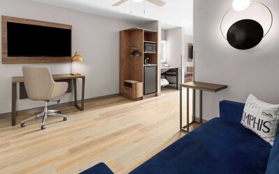 La Quinta Inn & Suites by Wyndham Memphis I-240