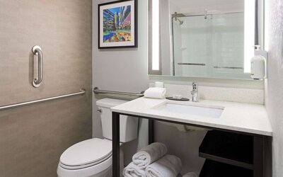 La Quinta Inn & Suites by Wyndham Memphis I-240