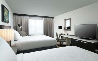 Room, 2 Queen Beds (Drinks & Snacks)