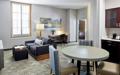 Springhill Suites By Marriott Memphis Downtown