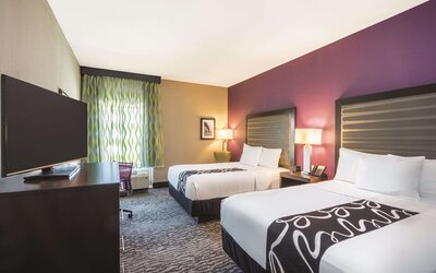 La Quinta Inn & Suites by Wyndham Memphis Downtown