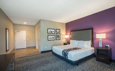 La Quinta Inn & Suites by Wyndham Memphis Downtown