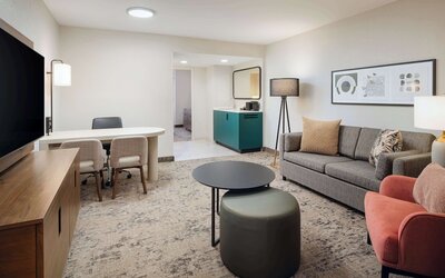 Embassy Suites by Hilton Memphis East Germantown Area