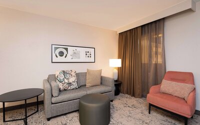 Embassy Suites by Hilton Memphis East Germantown Area