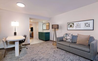 Embassy Suites by Hilton Memphis East Germantown Area