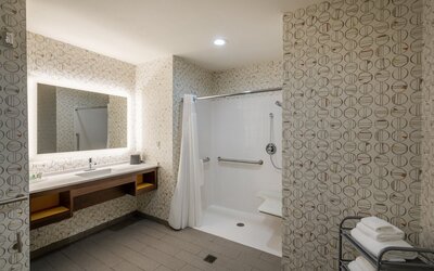 Holiday Inn & Suites Memphis Southeast-Germantown by IHG