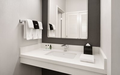 Courtyard by Marriott Memphis Airport