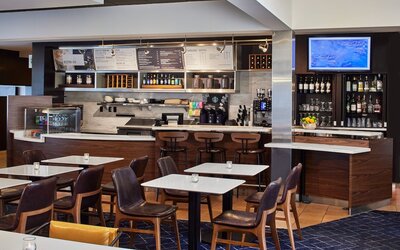 Courtyard by Marriott Memphis Airport