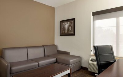 La Quinta Inn & Suites by Wyndham Memphis Wolfchase