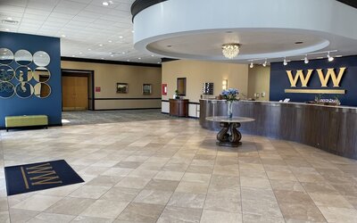 Historic Whispering Woods Hotel & Conference Center