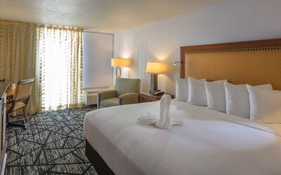 Historic Whispering Woods Hotel & Conference Center