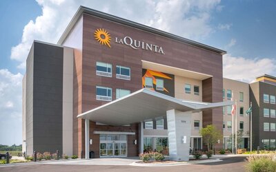 La Quinta Inn & Suites by Wyndham West Memphis