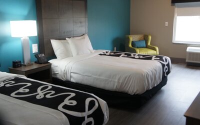 La Quinta Inn & Suites by Wyndham West Memphis