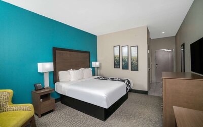 La Quinta Inn & Suites by Wyndham West Memphis