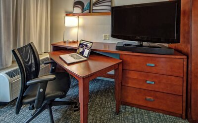 Courtyard by Marriott Memphis Southaven