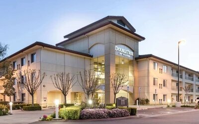 Hotel exterior at DoubleTree By Hilton Ontario Airport.