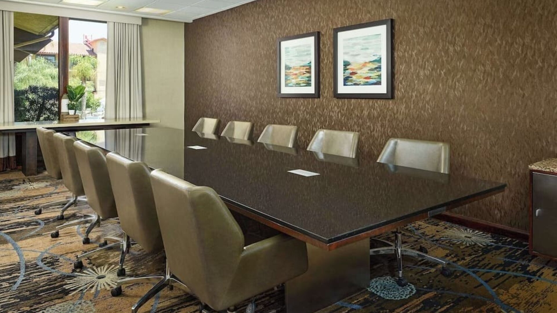 Meeting room at DoubleTree By Hilton Ontario Airport.