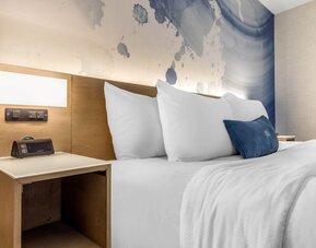 Cambria Hotel Milwaukee Downtown