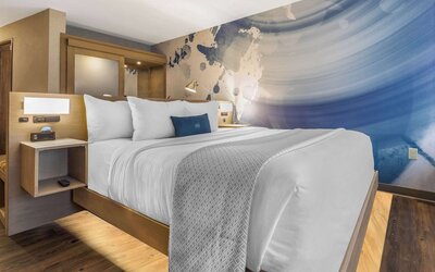 Cambria Hotel Milwaukee Downtown