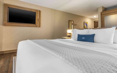 Cambria Hotel Milwaukee Downtown