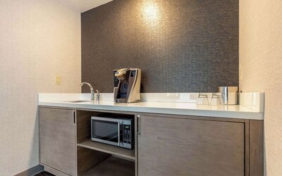 Cambria Hotel Milwaukee Downtown