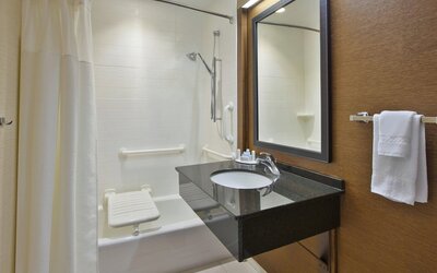 Fairfield Inn & Suites by Marriott Milwaukee Downtown