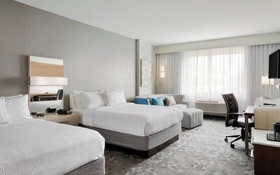 Courtyard by Marriott Milwaukee Downtown