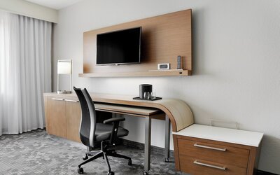 Courtyard by Marriott Milwaukee Downtown