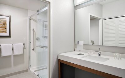 Courtyard by Marriott Milwaukee Downtown