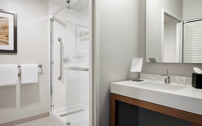 Courtyard by Marriott Milwaukee Downtown