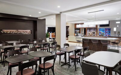 Courtyard by Marriott Milwaukee Downtown