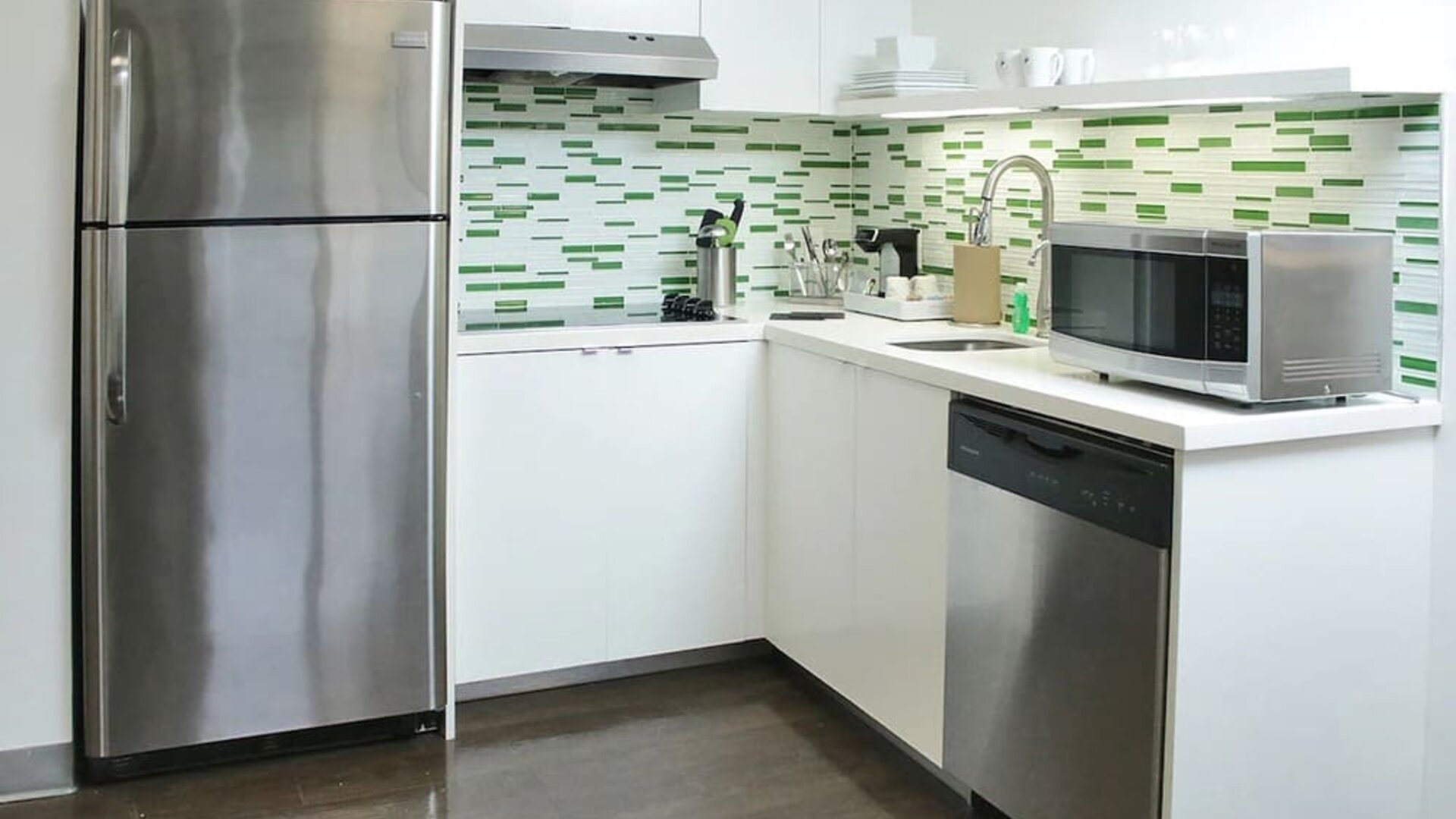 Day use room with kitchen at Element Miami Doral.