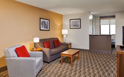 Best Western Plus Milwaukee Airport Hotel & Conference Ctr