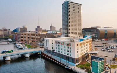 Aloft by Marriott Milwaukee Downtown