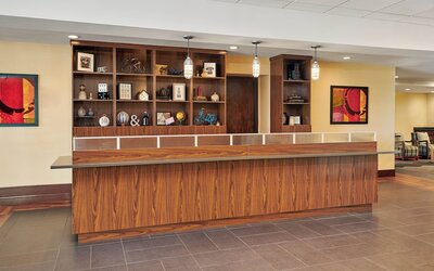 Royle Hotel Milwaukee Airport