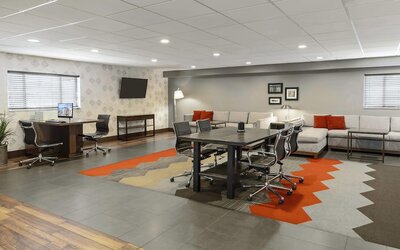 Royle Hotel Milwaukee Airport