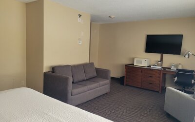 Royle Hotel Milwaukee Airport