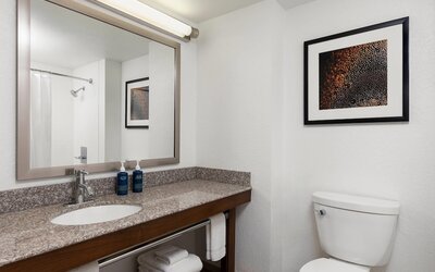 Royle Hotel Milwaukee Airport