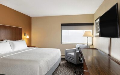 Royle Hotel Milwaukee Airport