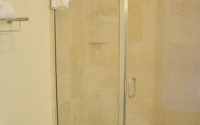 Days Inn & Suites by Wyndham Milwaukee