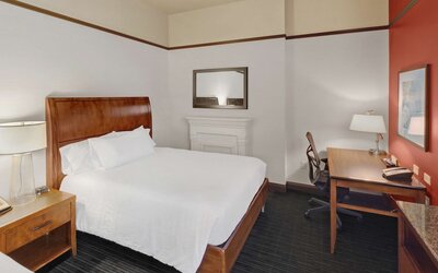 Hilton Garden Inn Milwaukee Downtown