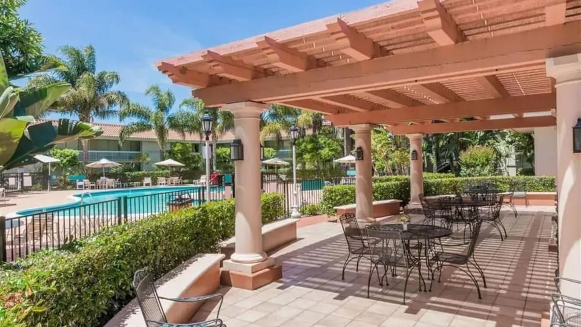 Outdoor terrace at Uptown Oasis San Jose Airport.
