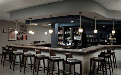 Four Points by Sheraton Milwaukee North Shore