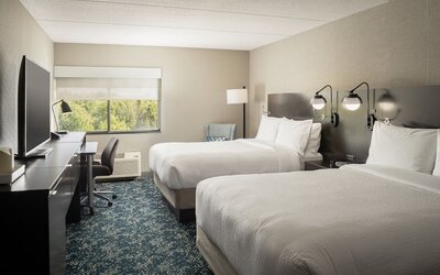 Four Points by Sheraton Milwaukee North Shore