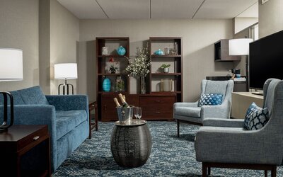 Four Points by Sheraton Milwaukee North Shore