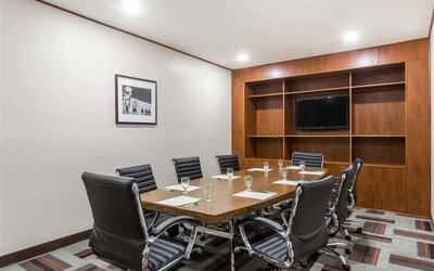 Meeting room at La Hacienda San Jose Silicon Valley.